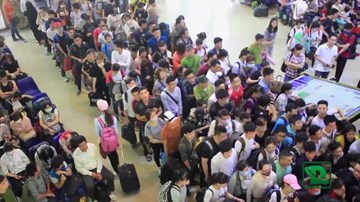Cảnh xếp hàng 