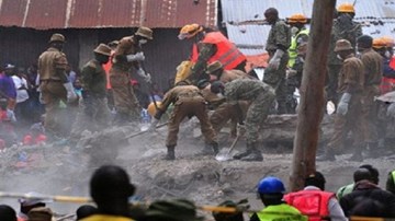Người phụ nữ Kenya sống sót sau 6 ngày bị chôn vùi