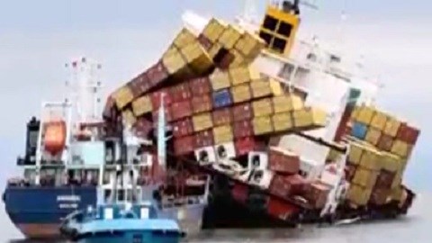 Tàu cá Trung Quốc chìm vì đâm tàu nước ngoài trên Biển Hoa Đông?