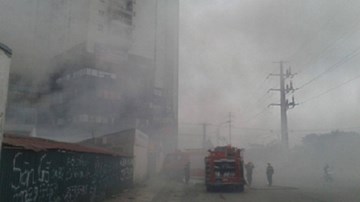 Hà Nội: Cháy lớn gần trạm điện lực Mễ Trì, người dân hốt hoảng bỏ chạy