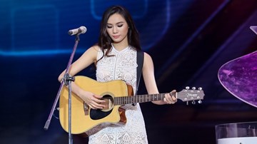 X-Factor: Hot girl 'chân dài như Hà Hồ, hát hay như Mỹ Tâm' gây sốt