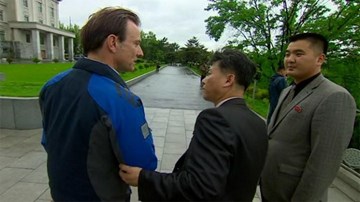 Triều Tiên bắt và trục xuất phóng viên BBC