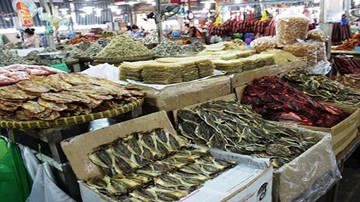 Mập mờ chất lượng hải sản khô