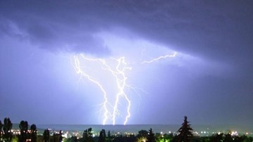 Kinh hoàng sét đánh chết hơn 50 người