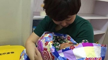 300 cảnh sát Trung Quốc giải cứu bé sơ sinh bị bắt cóc
