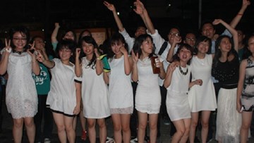 Đêm chia tay cá tính, xúc động của học sinh trường Ams