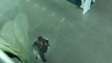 Mẹ Minh Béo bí mật sang Mỹ thăm con trai