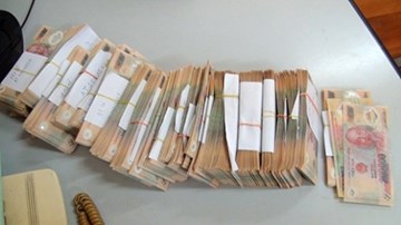 Triệt phá đường dây vận chuyển gần 500 triệu đồng tiền giả