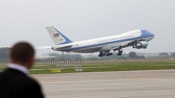Xem không lực 1 cất cánh đưa ông Obama vào TP.HCM