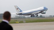 Xem không lực 1 cất cánh đưa Tổng thống Obama sang Nhật Bản