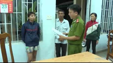 Truy bắt 10 thiếu nữ tuổi teen giết người