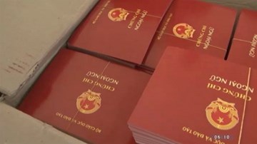 Cán bộ phòng Nội vụ cầm đầu đường dây làm bằng cấp giả liên tỉnh