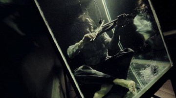 Lạ lùng nhóm nhạc chơi dưới nước đầu tiên trên thế giới