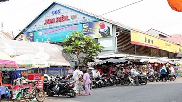 Sớm di dời chợ 'thần chết' Kim Biên