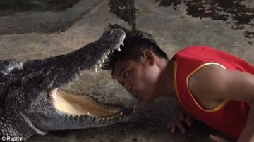 Khó tin con người có thể làm 5 điều phi thường và điên rồ này