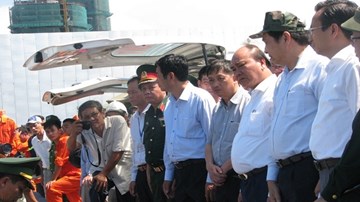Thủ tướng yêu cầu khởi tố vụ lật tàu trên sông Hàn