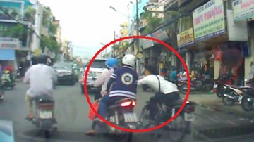 Bắt được tên giật túi xách giữa ban ngày ở TP.HCM