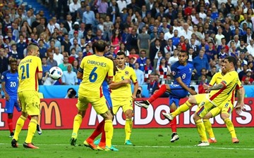 Payet giải cứu Pháp ngày khai màn EURO 2016