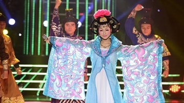 Gương mặt thân quen 2016 - tập 8: Hòa Minzy 'hút hồn' khi giả Lý Ngọc Cương