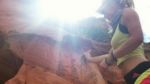 Cô gái bị phạt tù vì khoe “chiến tích” vẽ bậy lên 7 núi đá