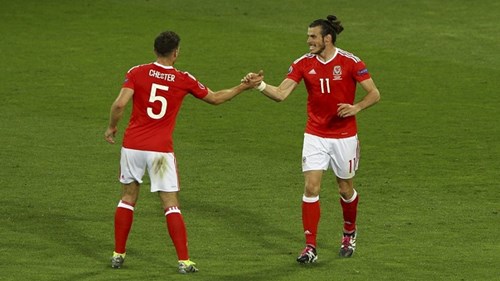 Đè bẹp tuyển Nga, Xứ Wales ghi tên vào lịch sử