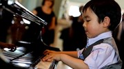 Thần đồng gốc Việt 5 tuổi đoạt cúp piano quận Cam - Mỹ