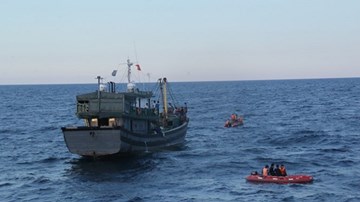 Phát hiện vật thể dài 5m tại khu vực tìm kiếm máy bay Su-30MK2