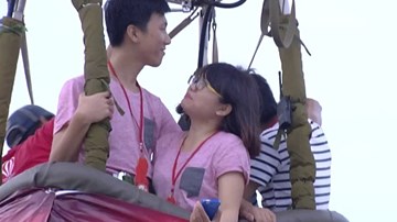 TP HCM: Hàng nghìn cặp đôi tham gia “cuộc hẹn để đời”