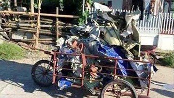 Ngư dân vớt được ví phi công và mảnh vỡ máy bay CASA 212