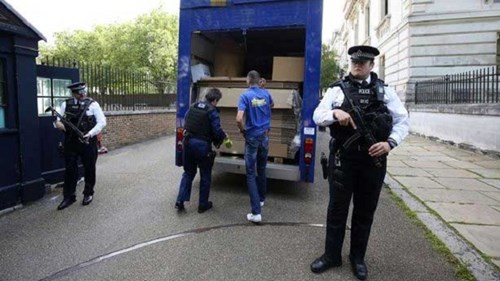 Ông David Cameron bắt đầu dọn đồ khỏi dinh Thủ tướng Anh