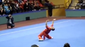 Màn biểu diễn Wushu “xuất quỷ nhập thần”