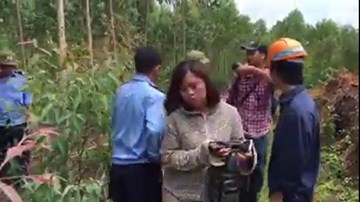 Bảo vệ công ty nghi xử lý chất thải cho Formosa hành hung phóng viên