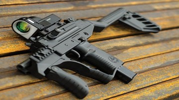 Tiểu liên Micro Uzi - Vũ khí uy lực của đặc công VN