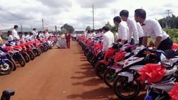 Chú rể dùng 90 chiếc Exciter rước dâu gây 'bão mạng'