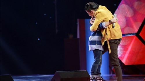 Noo Phước Thịnh rơi nước mắt khi nghe 