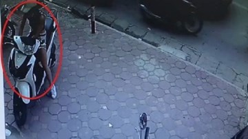 Chân dài trộm xe SH nhanh như 'chớp' giữa phố đông người