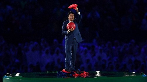 Thủ tướng Nhật hóa thân thành Mario tại lễ bế mạc Olympic