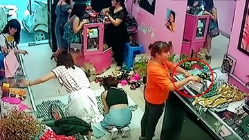 Cô gái nhờ cư dân mạng tìm “diễn viên” thử son trộm ví