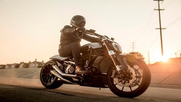 Ducati XDiavel khác lạ dưới bàn tay thợ độ Mỹ