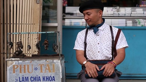 Rapper Tiến Đạt tung MV trở lại showbiz sau 11 năm vắng bóng