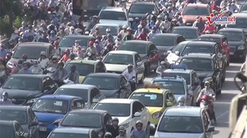 Lạ kỳ giao thông Hà Nội, thua đứt Sài Gòn