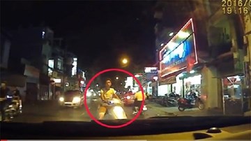 Nam thanh niên đánh võng, chặn đầu ôtô quyết trêu ngươi tài xế