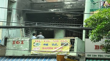 Cô gái nhảy lầu cháy như đuốc nghi bị thiêu