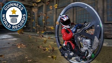 Lập kỷ lục tốc độ với xe máy 1 bánh monowheel