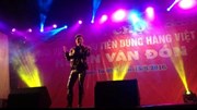 'Ca sĩ hiếp dâm' Châu Việt Cường nổi nóng vì đang hát thì bị bật nhạc ca sỹ khác?