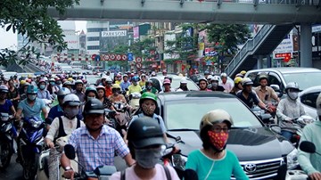 Giao thông Hà Nội: Thói xấu chờ đèn đỏ ai cũng ghét