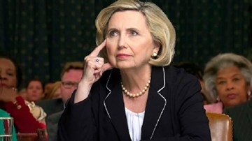 Người phụ nữ chuyên đóng giả Hillary Clinton