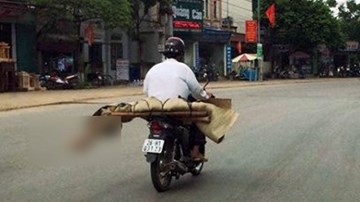 Bộ Y tế truy trách nhiệm bệnh viện vụ chở thi thể bằng xe máy