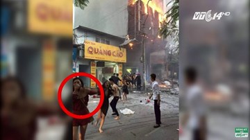 Lấy áo ngực thoát khỏi đám cháy, cô gái bức xúc vì bị chế giễu