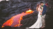 Đôi trẻ liều mạng chụp ảnh cưới bên miệng núi lửa
